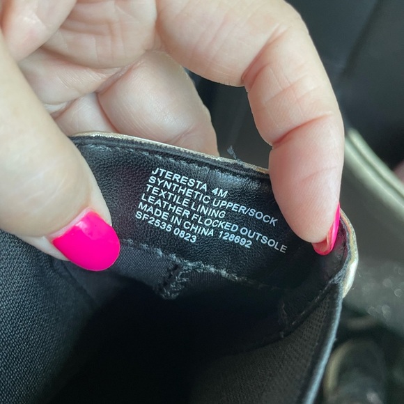 Steve Madden Gold lug sole Boots sz4 - Picture 6 of 7